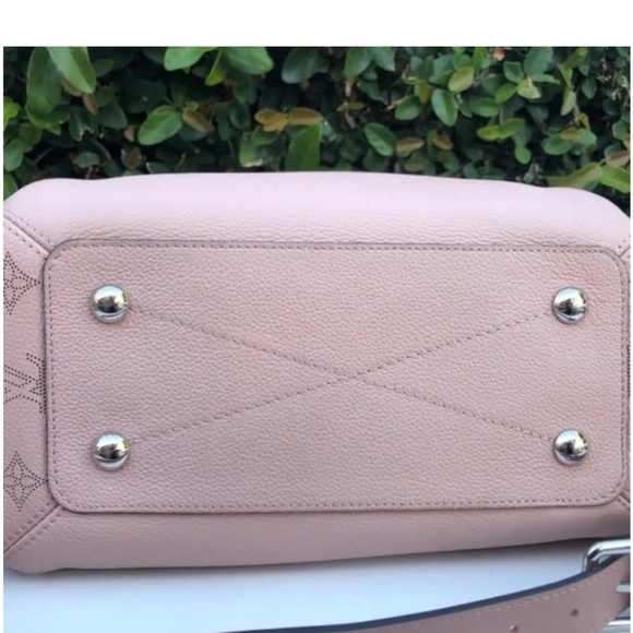 Louis  Vuitton Haumea Mahina Magnolia Pink Leather Bag M55030 RARE - Picture 6 of 8